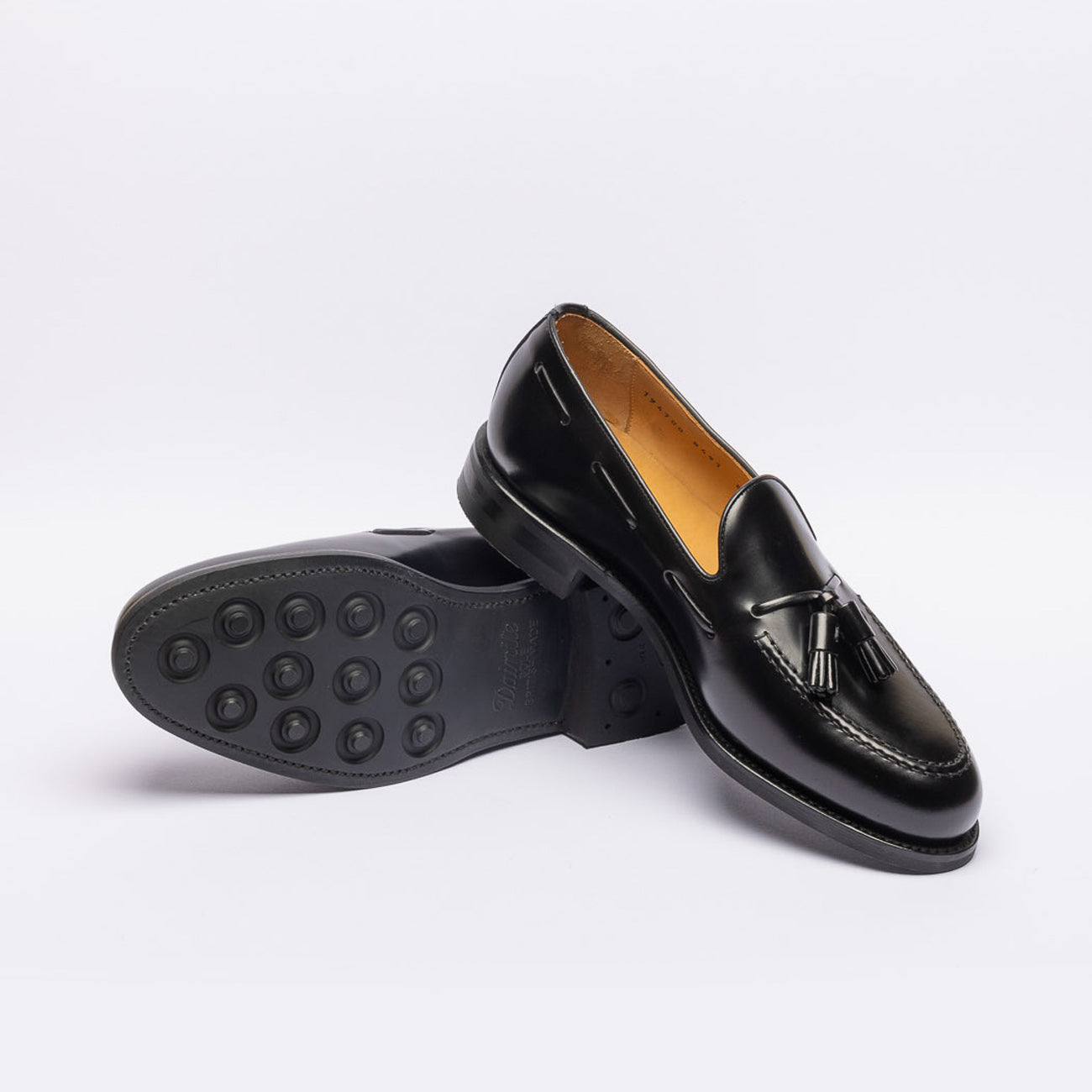 Mocassino con nappine Berwick 8491 in pelle spazzolata nera (Suola Dainite)