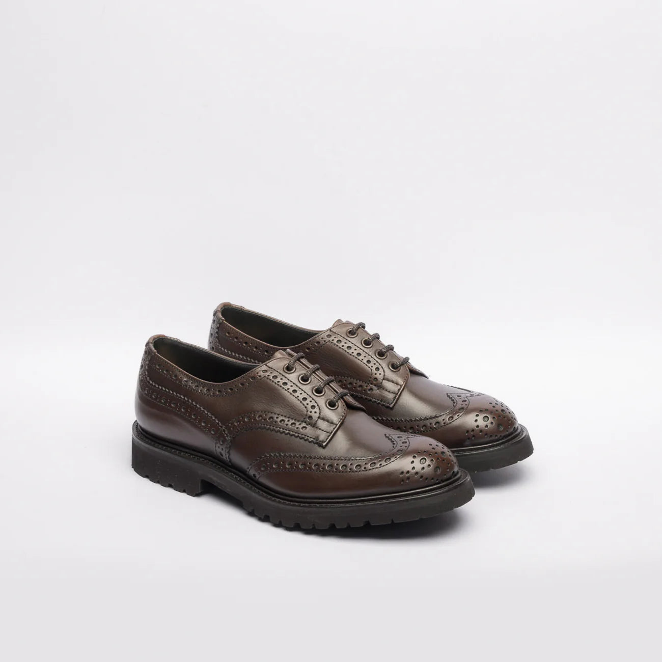 Stringata derby Tricker's Bourton in pelle marrone (suola commando)