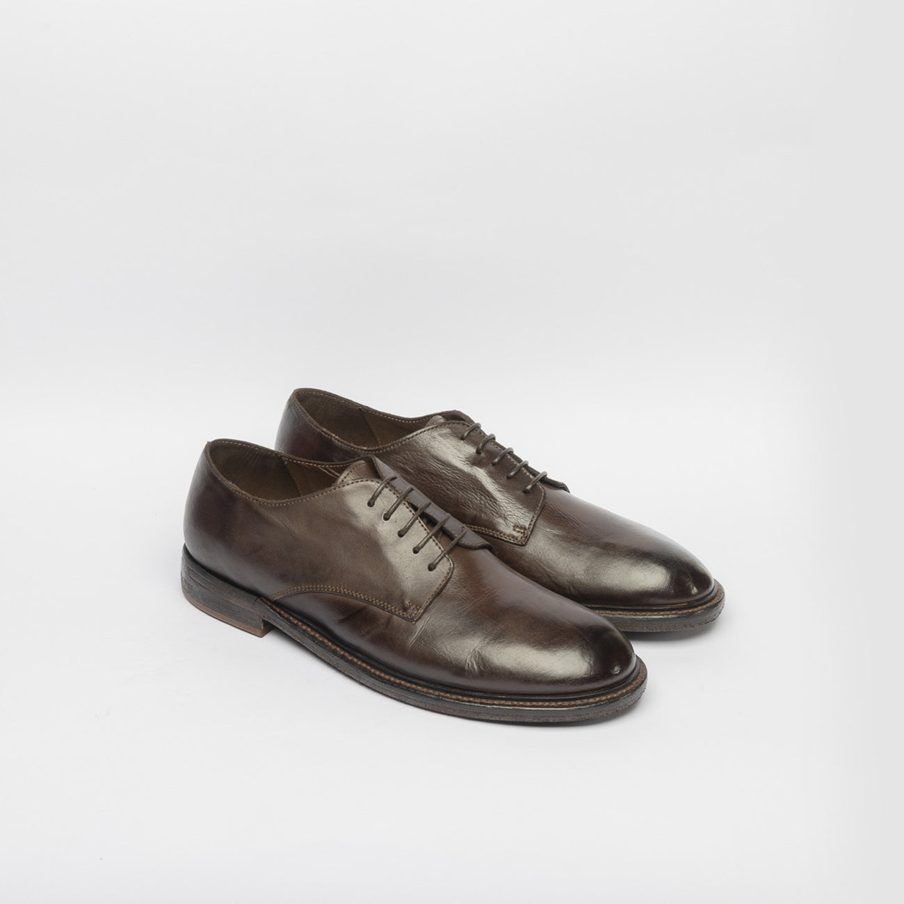 Stringata derby MOMA Word_U in pelle marrone
