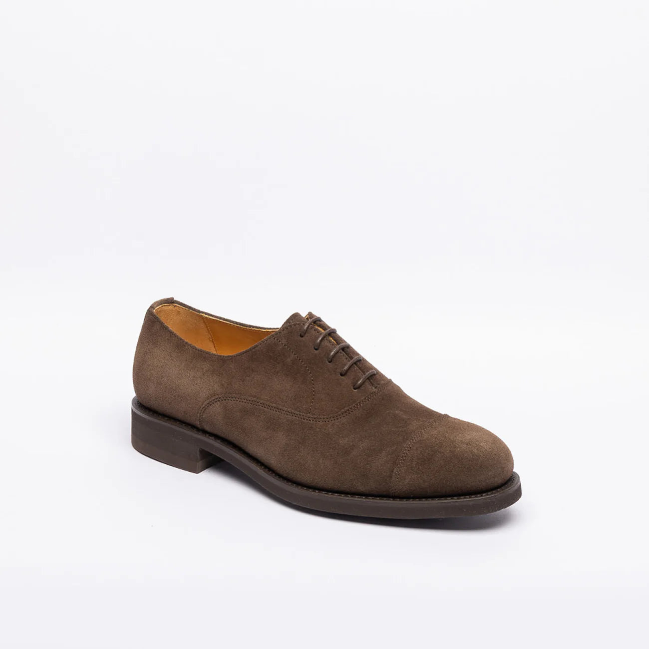 Stringata oxford Berwick 4490 in camoscio marrone (Suola Vibram)