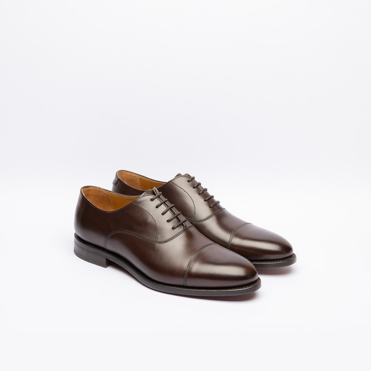 Stringata oxford Berwick 3010 in pelle marrone