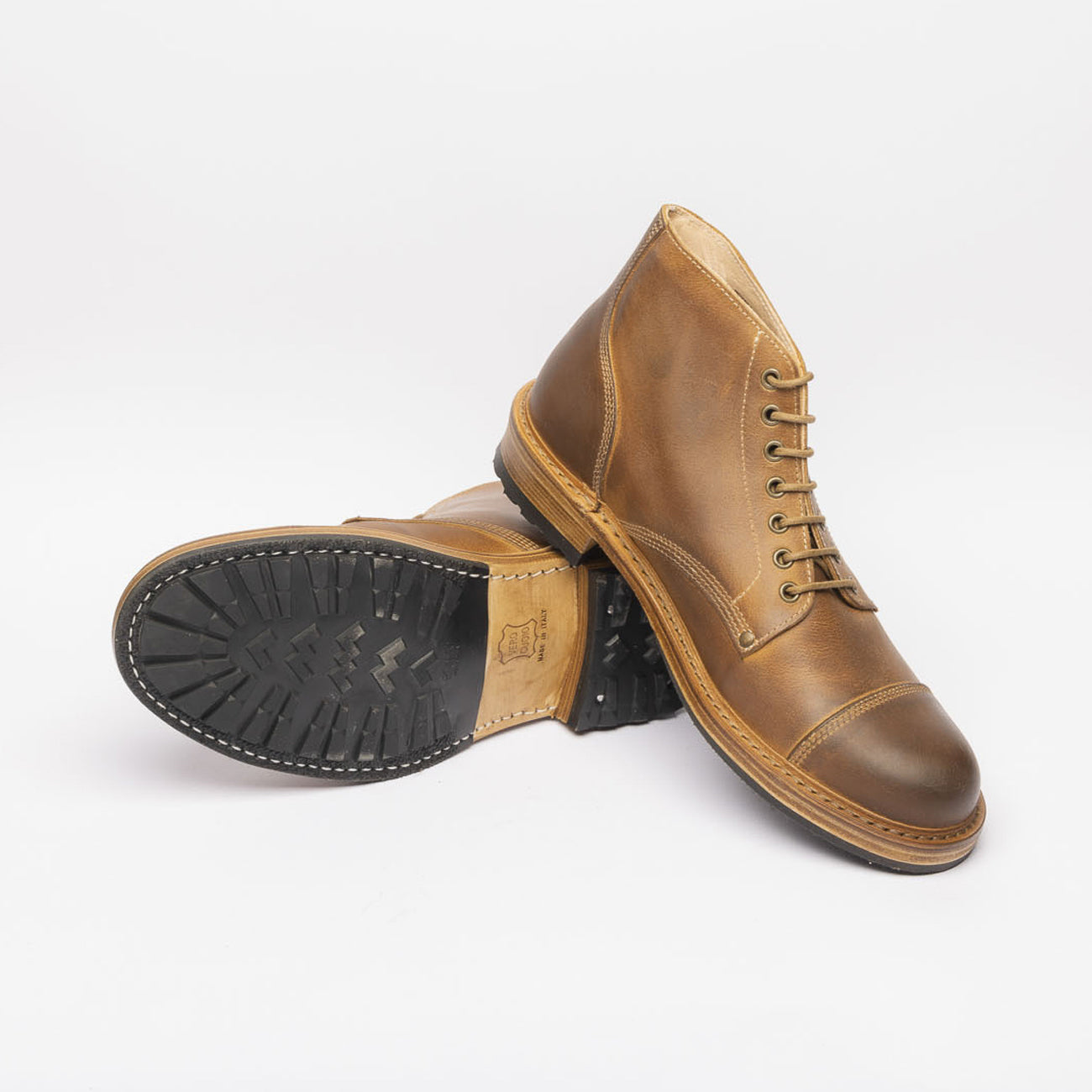 Chukka Astroflex Greenflex ankle boot in light brown suede