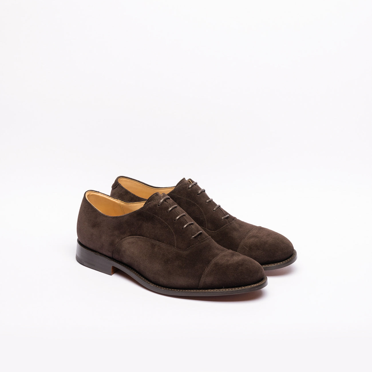 Stringata oxford Tricker's Boxgrove in camoscio marrone