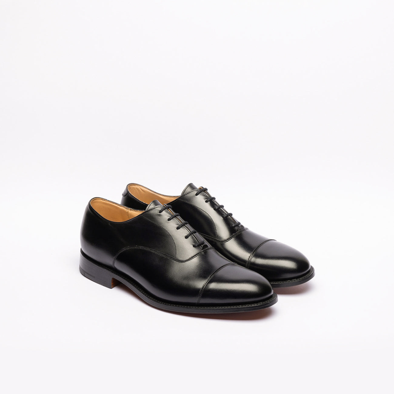 Stringata oxford Tricker's Boxgrove in pelle nera