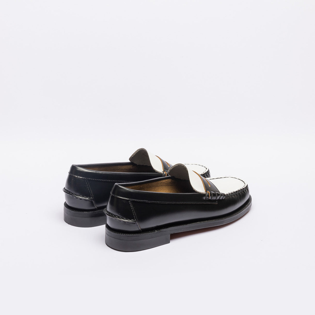 Mocassino penny Sebago Classic Dan in pelle nera e bianca