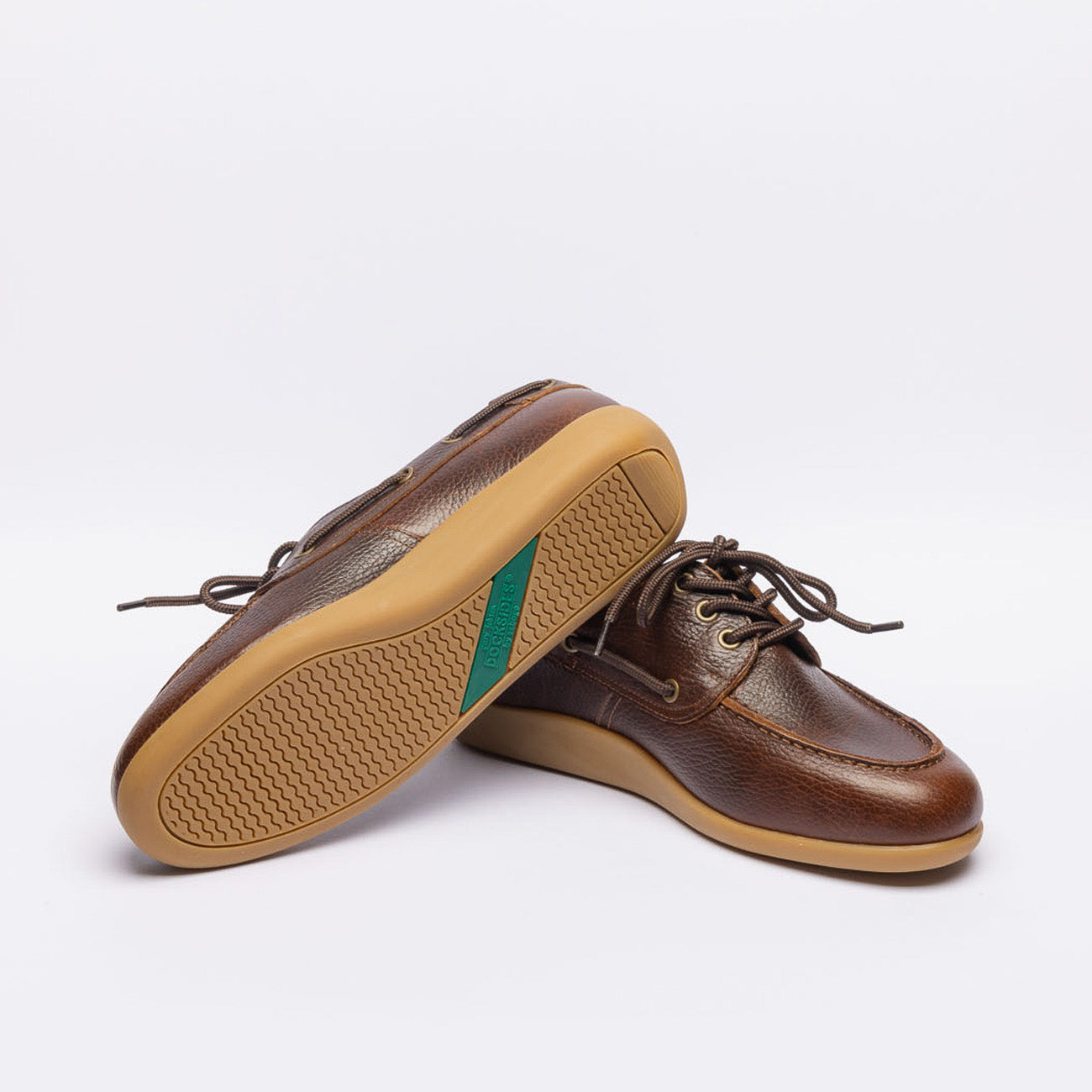 Stringata derby Sebago Gary Jobson in pelle martellata marrone