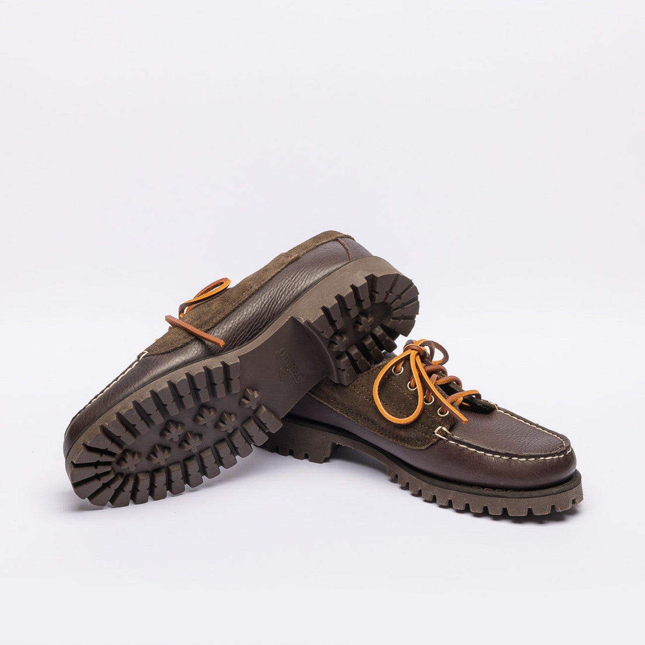 Stringata derby Sebago Askook Lug Suede in pelle e camoscio marrone