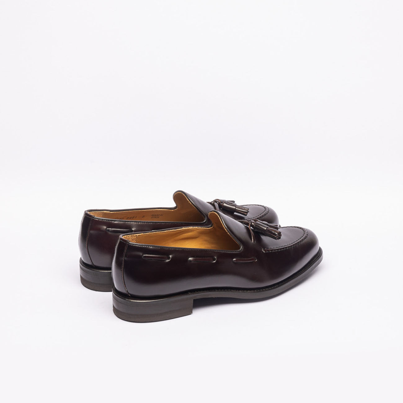 Mocassino con nappine Berwick 8491 in pelle spazzolata bordeaux (Suola Dainite)