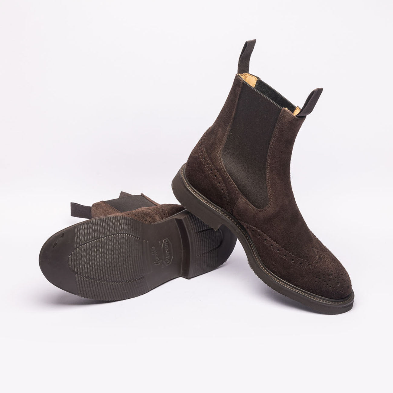 Stivale chelsea Tricker's Henry in camoscio marrone (Charcoal suede)