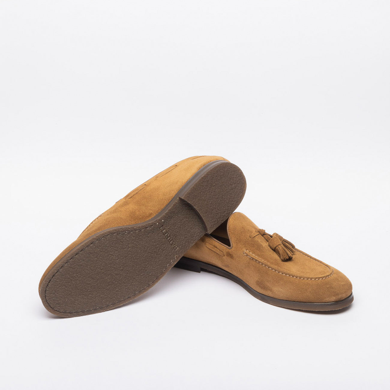 Mocassino con nappine Barrett 251U036.7 in camoscio beige