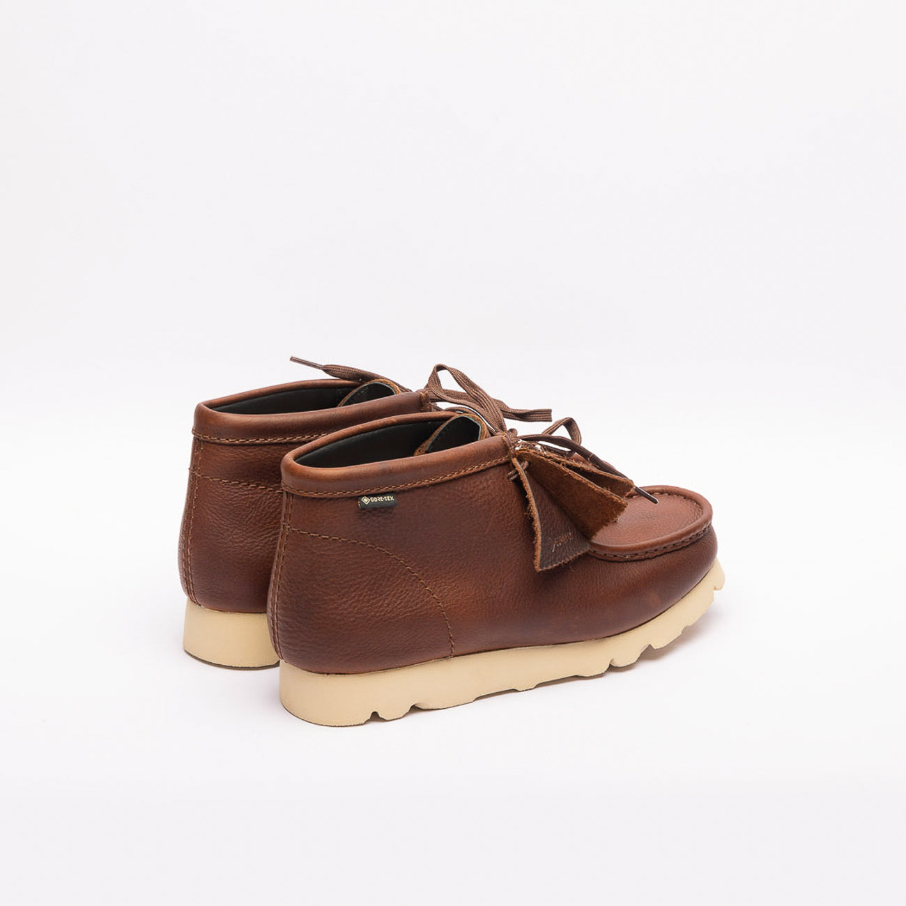 Clarks Wallabee BT GTX derby boot in brown grained leather