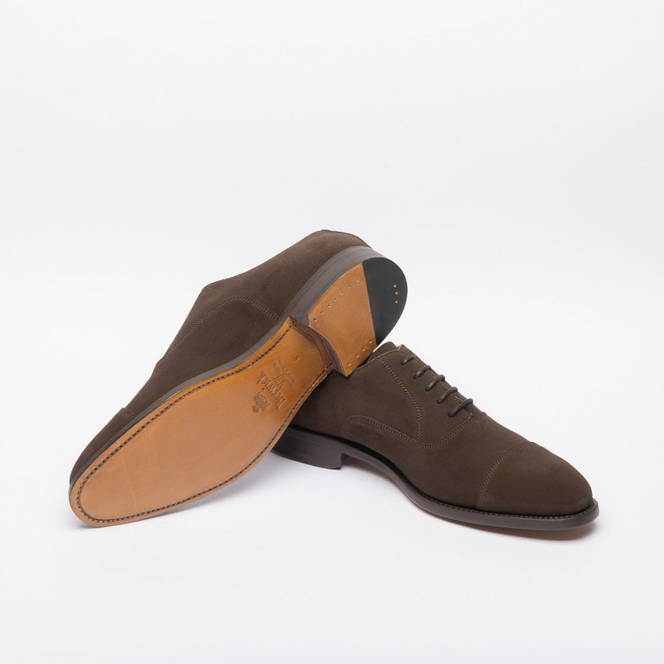 Stringata oxford Berwick 5217 in camoscio marrone