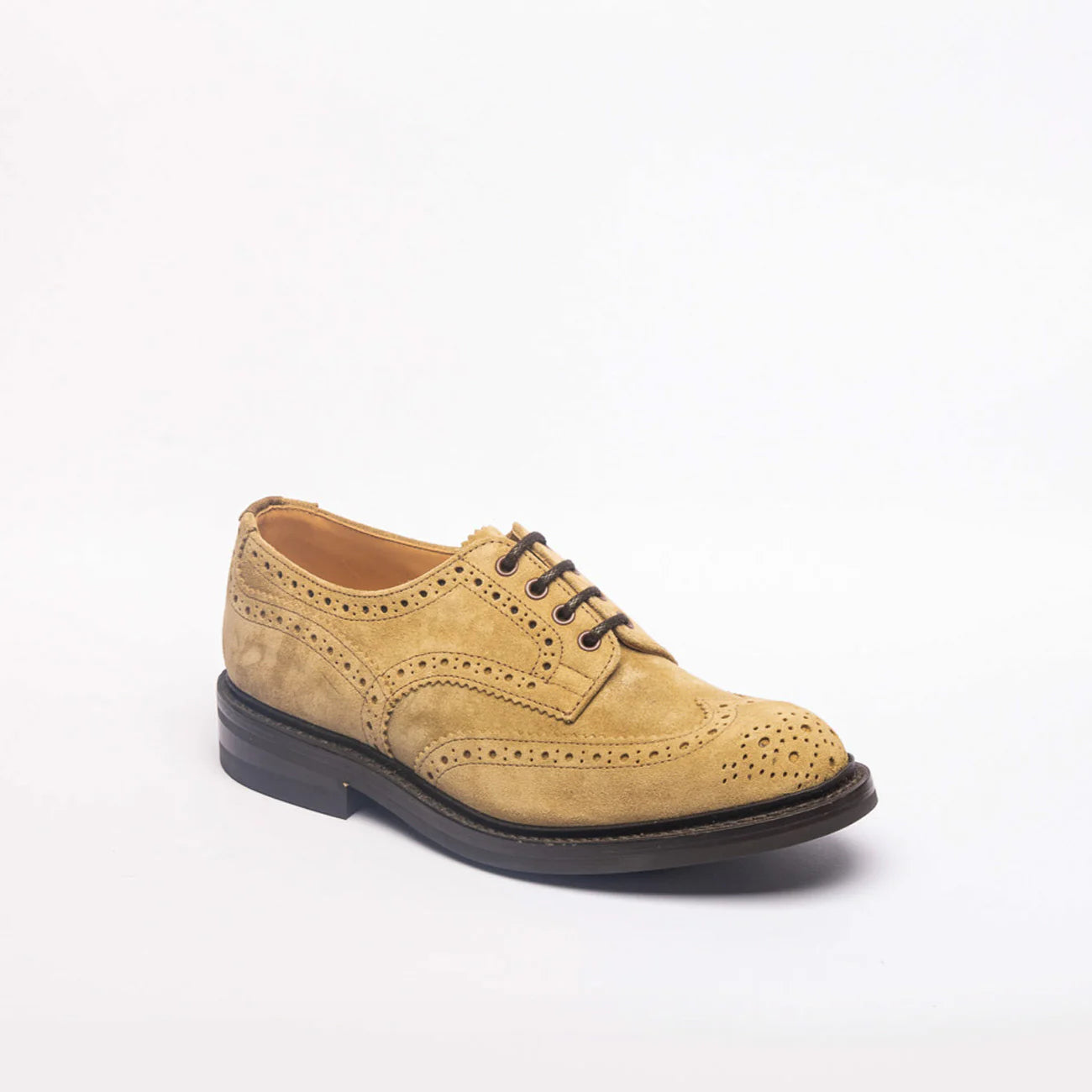 Stringata derby Tricker's Bourton in camoscio beige