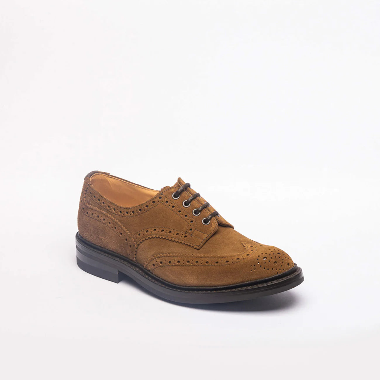 Stringata derby Tricker's Bourton in camoscio marrone (Snuff suede)