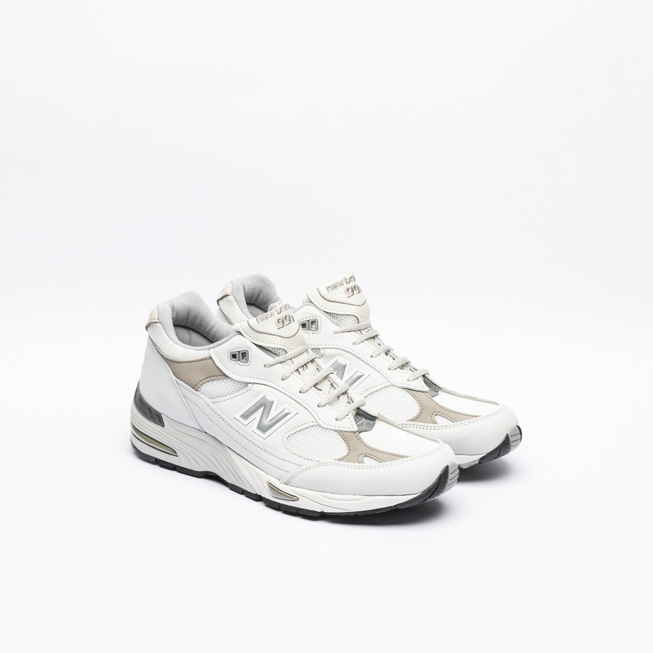 Sneaker New Balance 991v1 in nabuk bianco