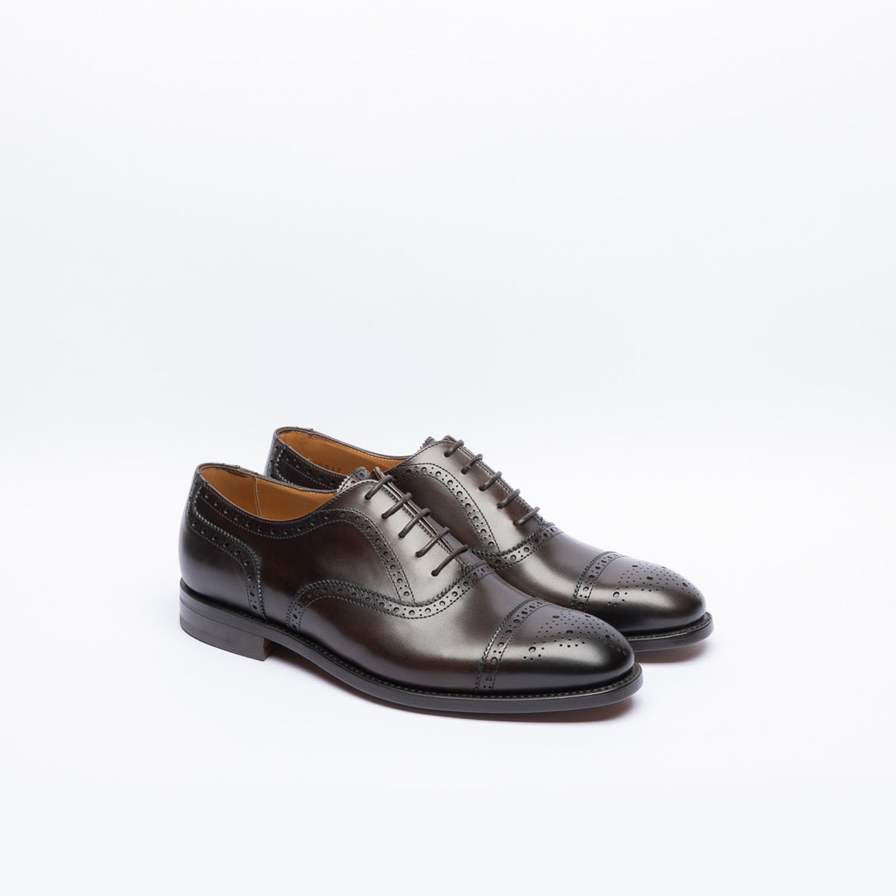 Stringata oxford Berwick 6870 in pelle marrone