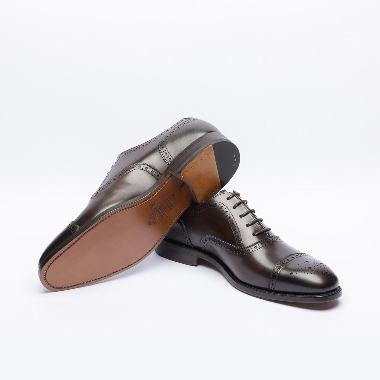 Berwick 6870 oxford lace-up in brown leather