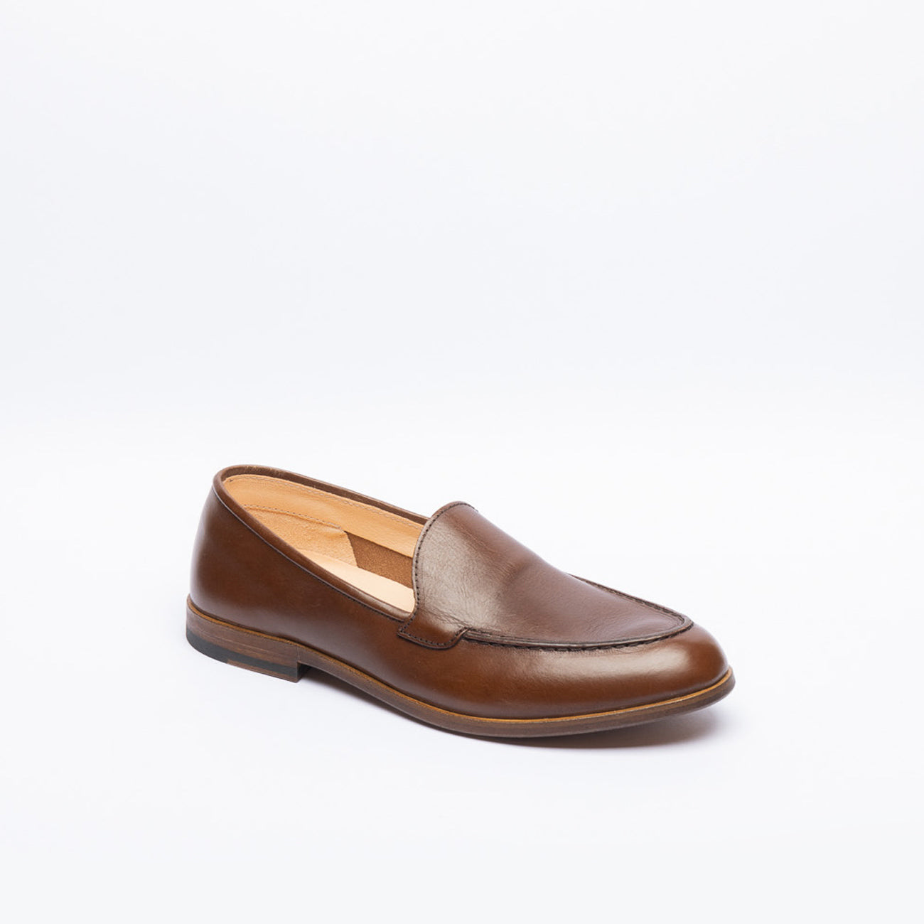 Mocassino slip-on Astorflex Venetflex in pelle marrone chiaro