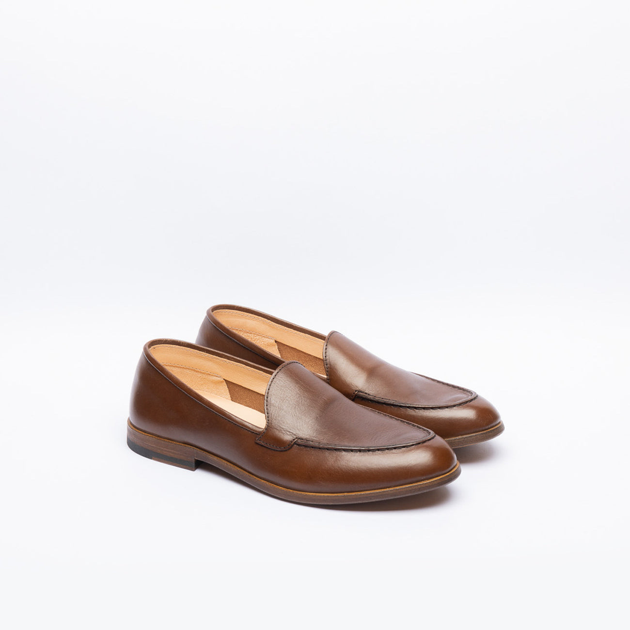 Mocassino slip-on Astorflex Venetflex in pelle marrone chiaro