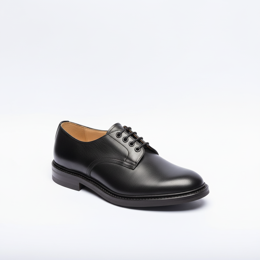Stringata derby Tricker's Daniel in pelle nera (Suola Dainite)