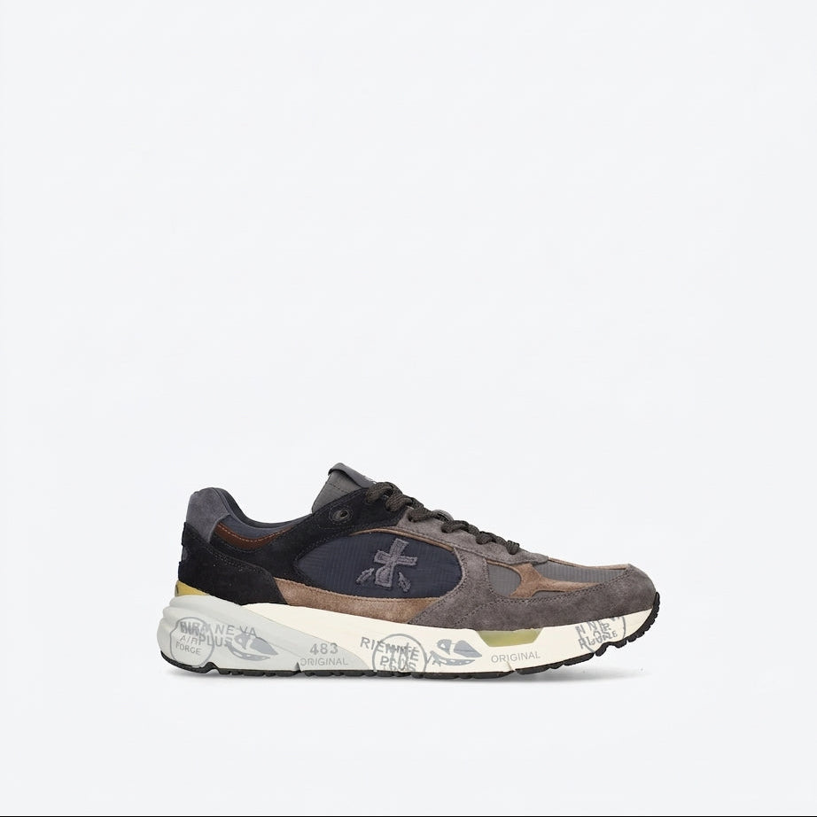 Sneaker Premiata Mase25 8426 in camoscio grigio e tessuto blu