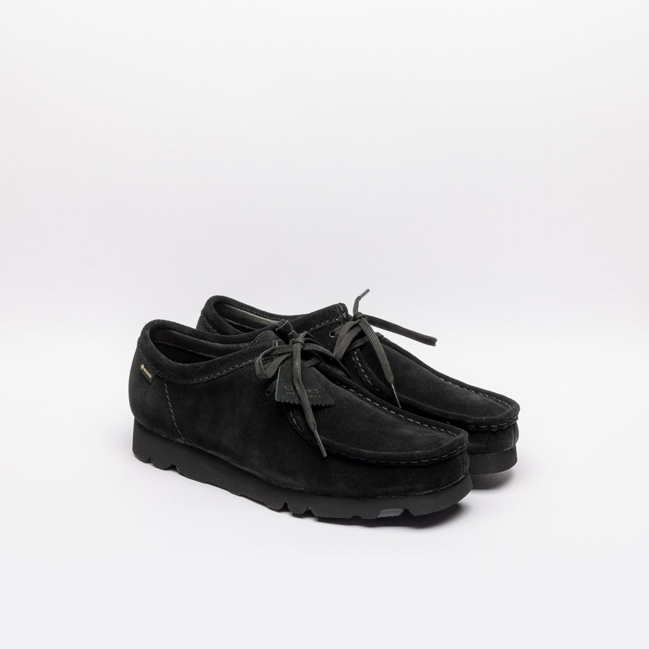 Stringata derby Clarks Wallabee GTX in camoscio nero