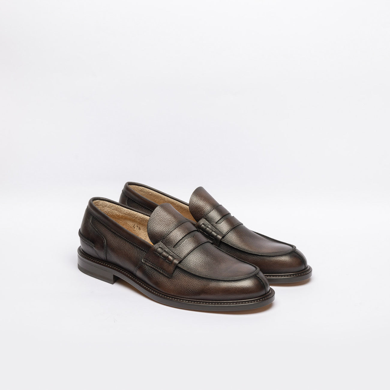 Borghini 784 brown hammered leather penny loafer.