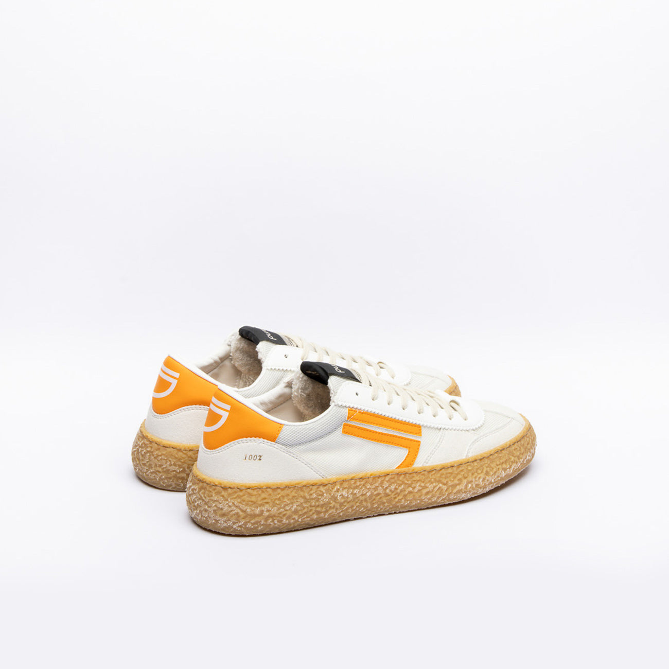 Sneaker ecosostenibile Puraai Mango in tessuto bianco e logo arancione